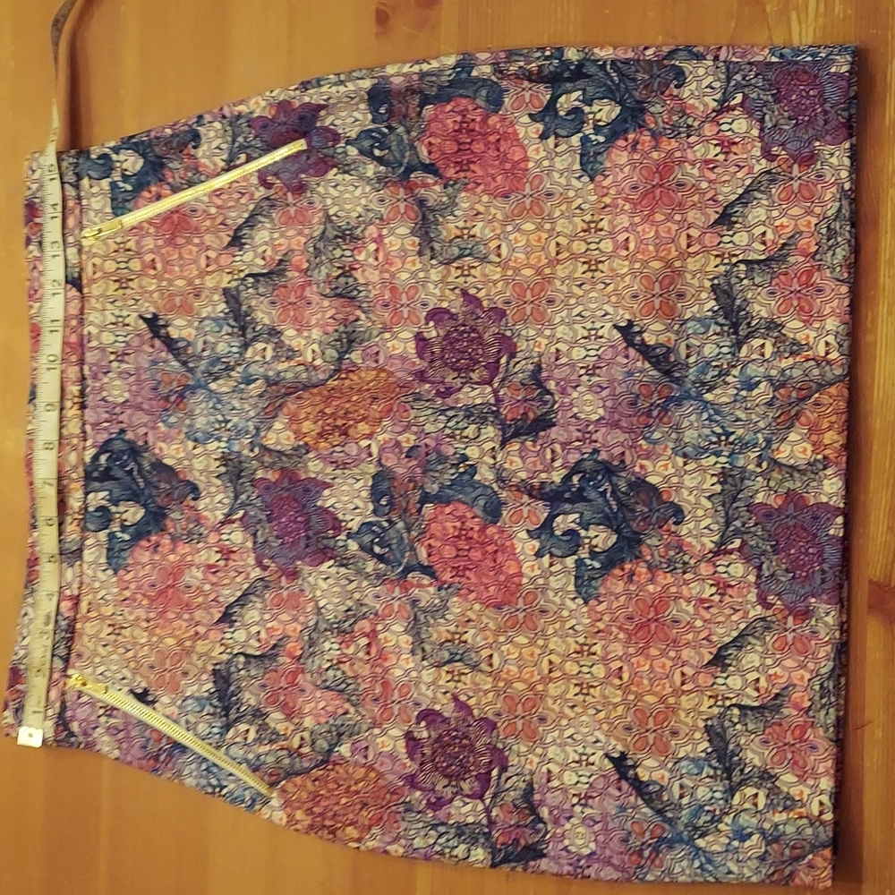 H&M size 12 skirt purple pink blue